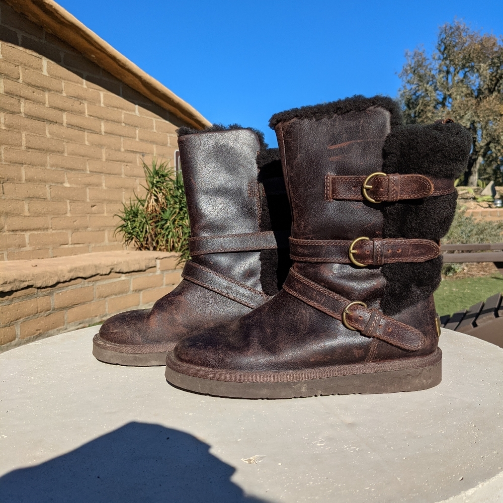 UGG Becket chocolate leather/sheepskin winter boot SH2
